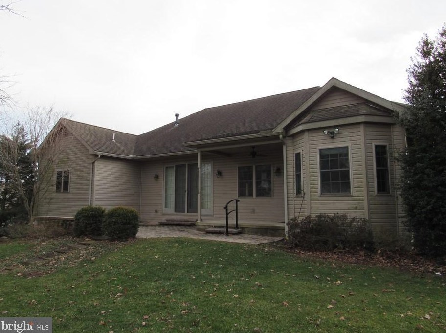 1321 Bee Jay Dr, York, PA 17404-8532