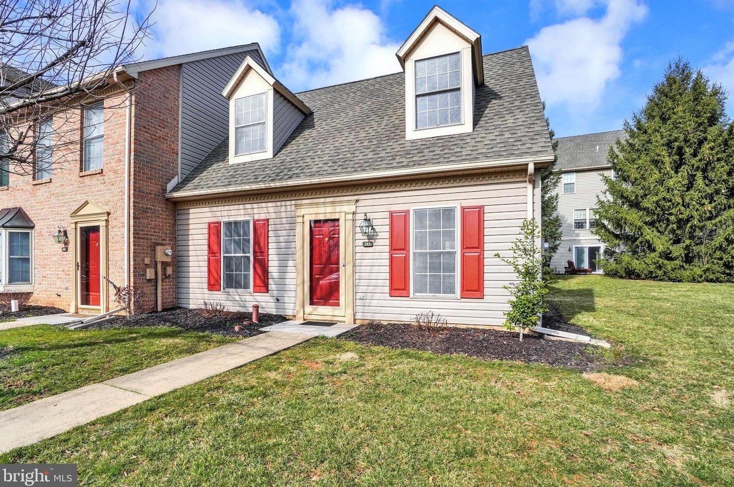 143 Point Ridge Dr, York, PA 17402