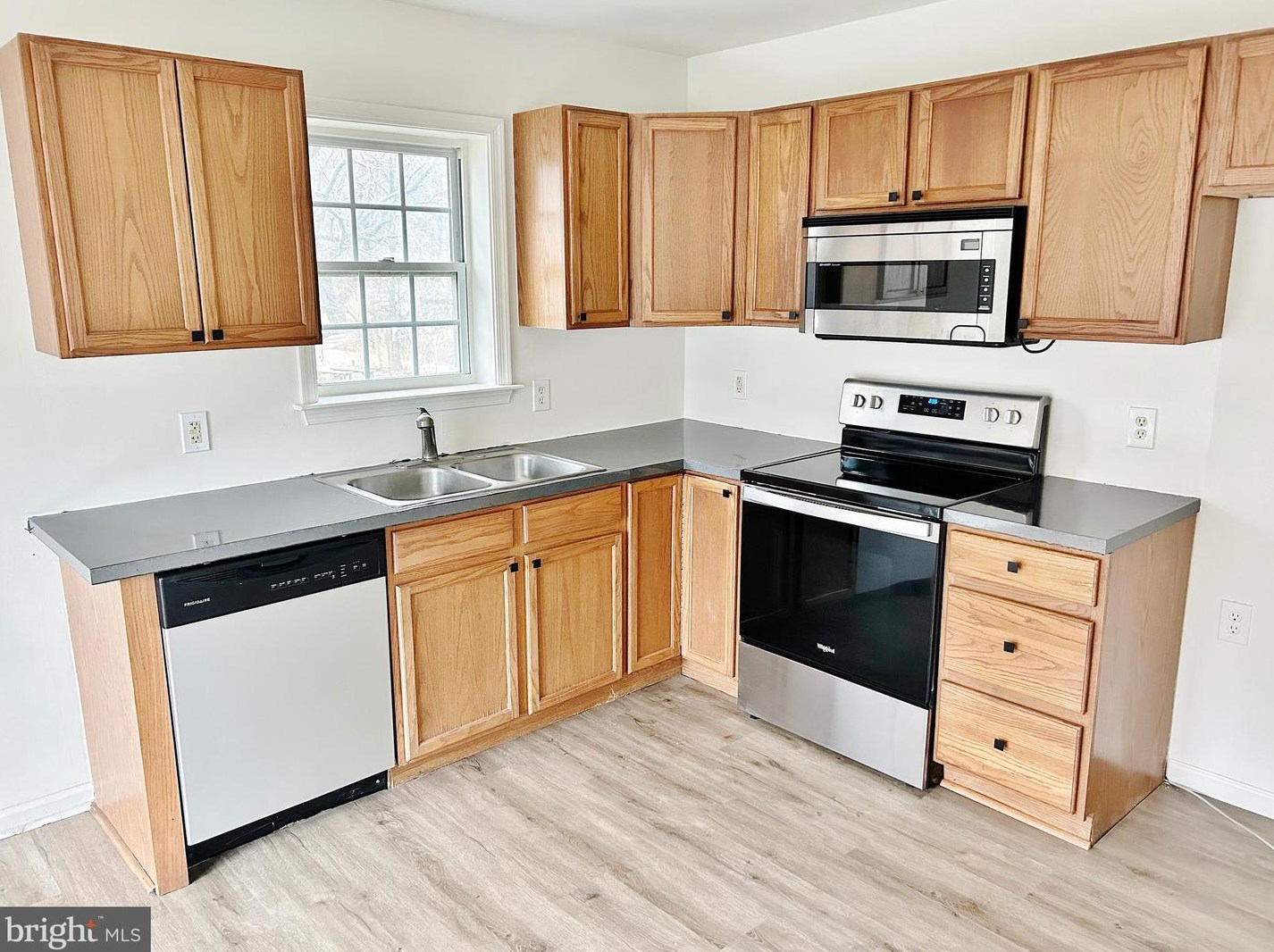 104 E Main St, Red Lion, PA 17356
