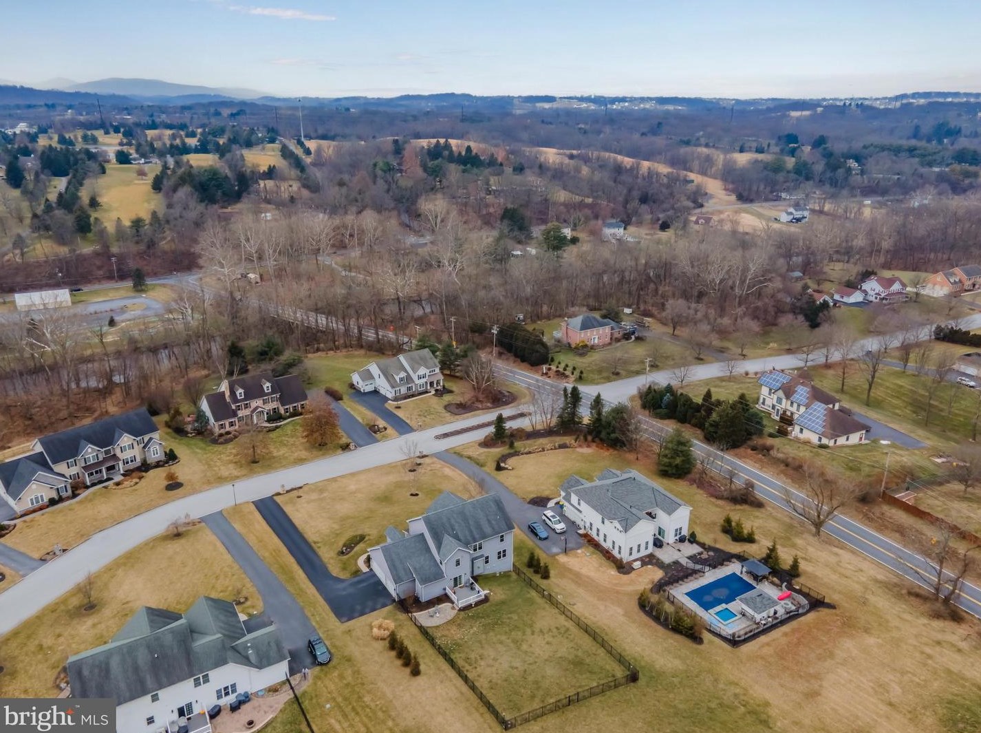 96 Foxfire Ln, Alpine, PA 17339