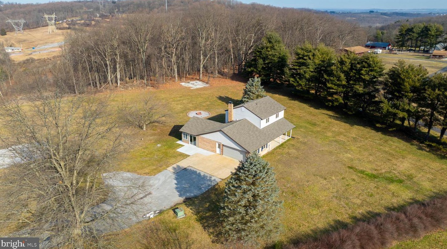 3801 Trout Run Rd, York, PA 17406-8327