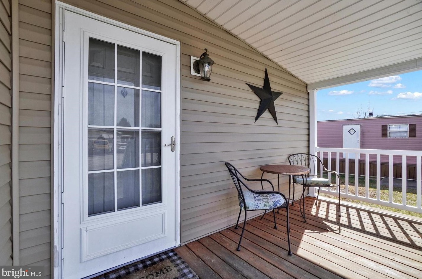 195 Country Ridge Dr, York, PA 17408-8233