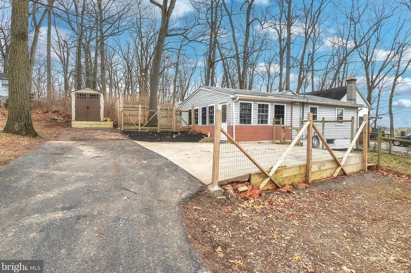 310 Winterstown Rd, Red Lion PA  17356-8634 exterior