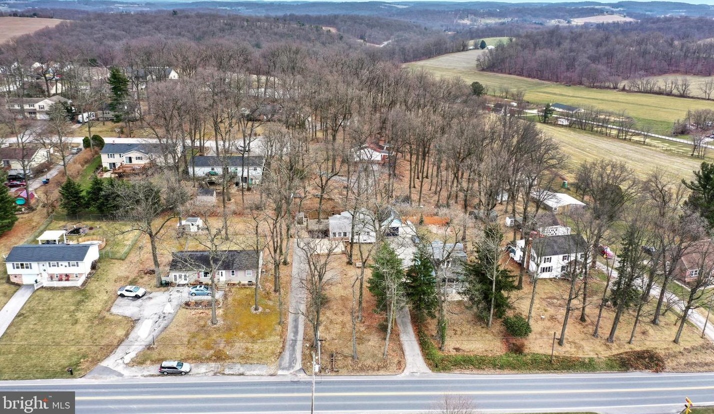 310 Winterstown Rd, Red Lion PA  17356-8634 exterior