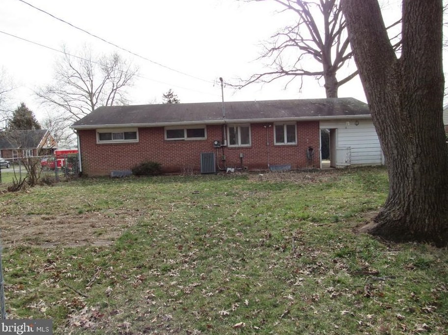 1719 Argyle Dr, York, PA 17406