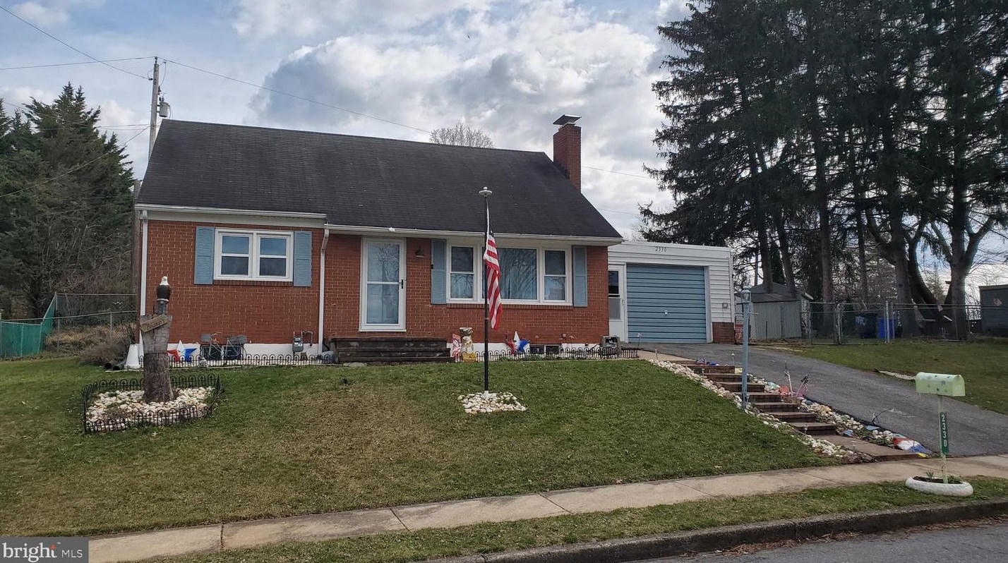 2330 Seneca Dr, York, PA 17408