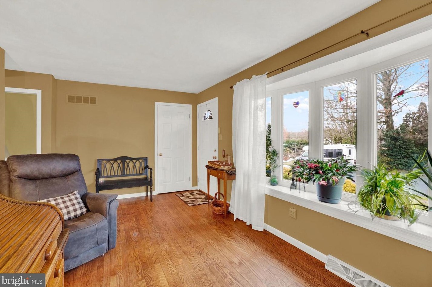 415 Fitzpatrick Ln, York, PA 17406-1207