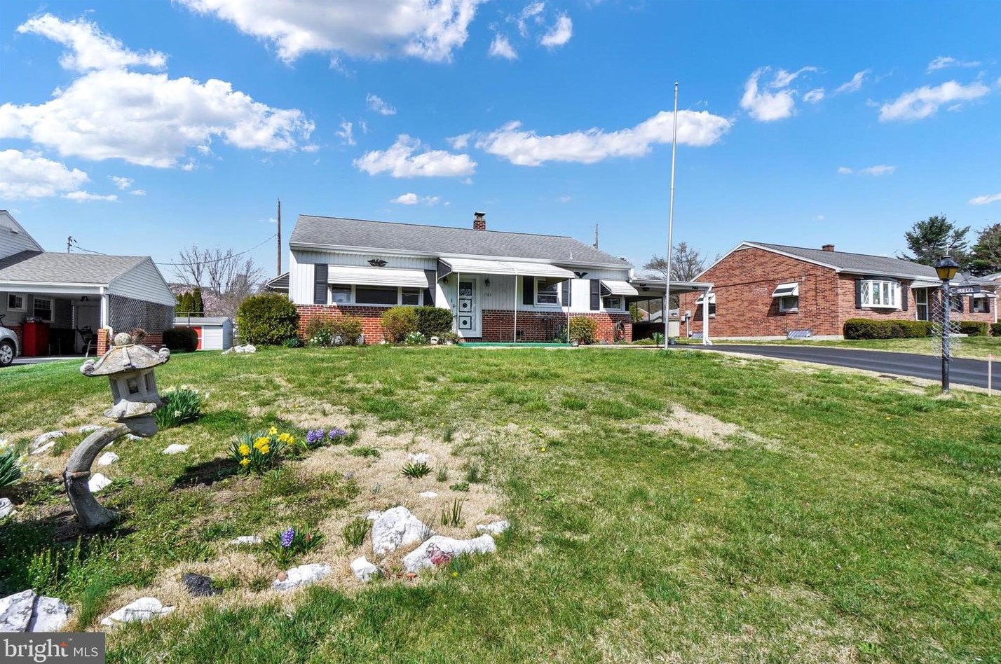 1783 Argyle Dr, York, PA 17406-1803