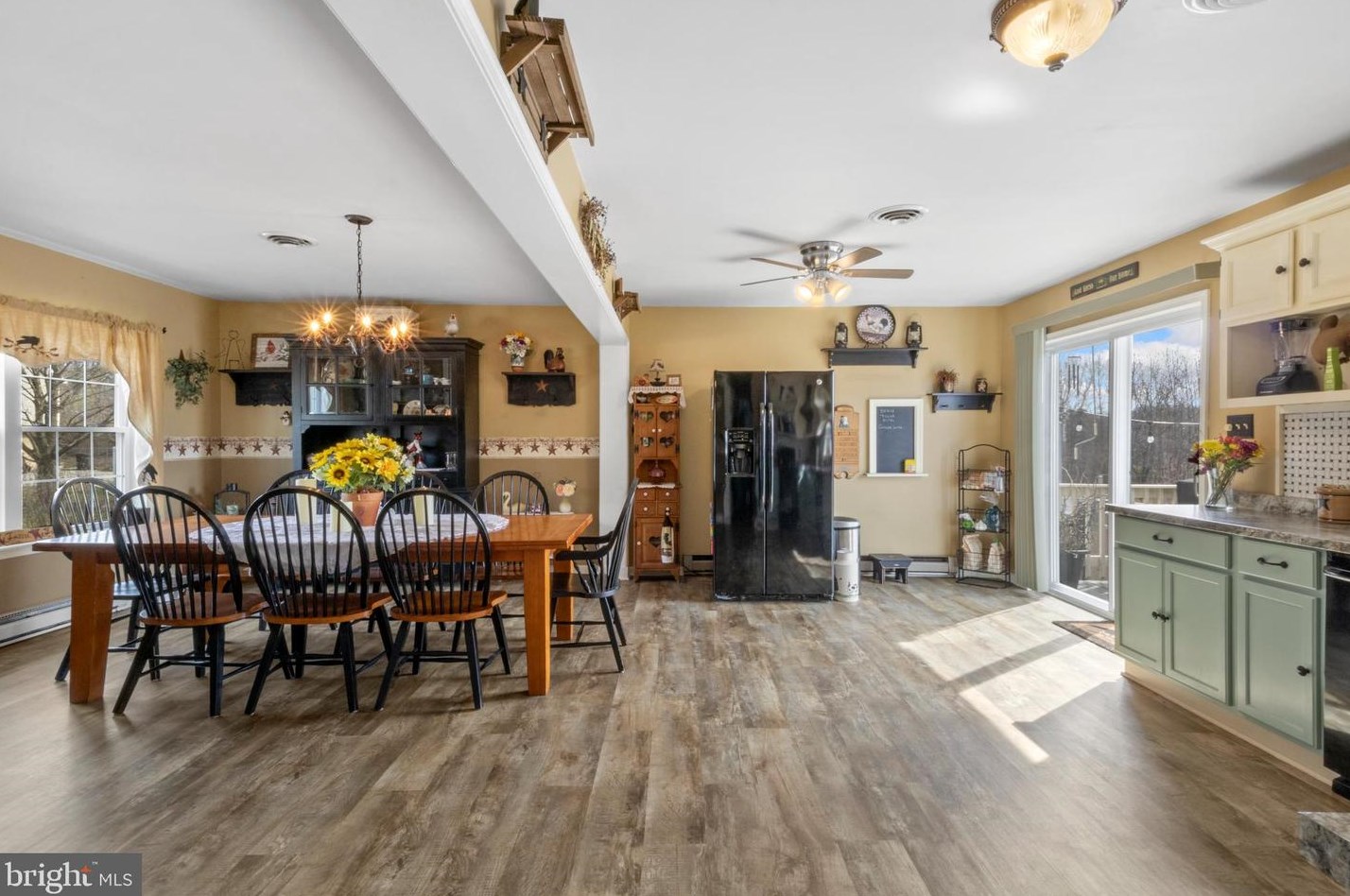 302 Paules Ct, Red Lion, PA 17356-9779