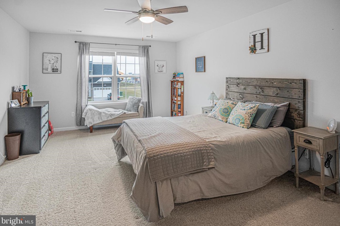 161 Winifred Dr, Hanover PA  17331 exterior