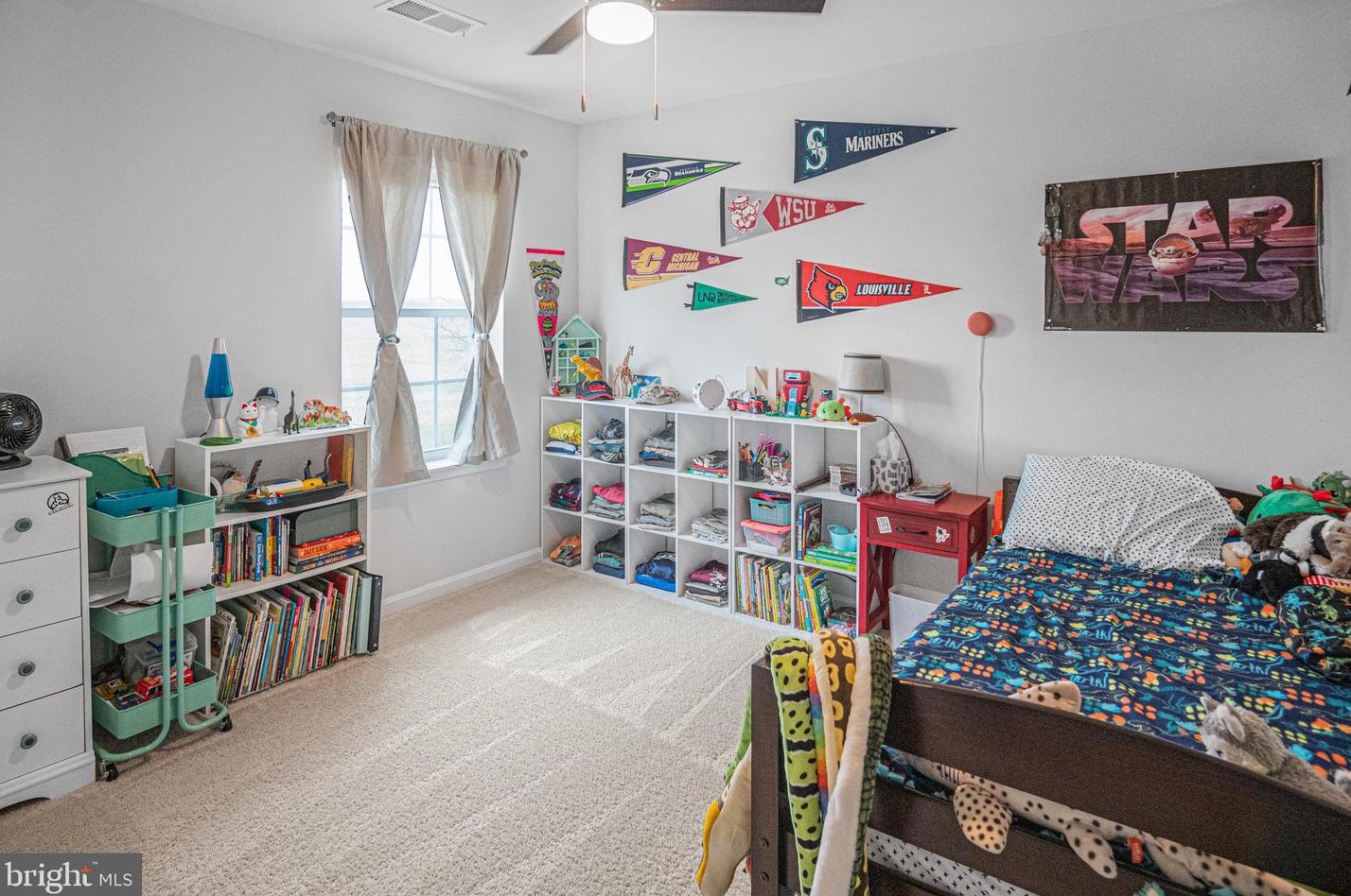 161 Winifred Dr, Hanover PA  17331 exterior