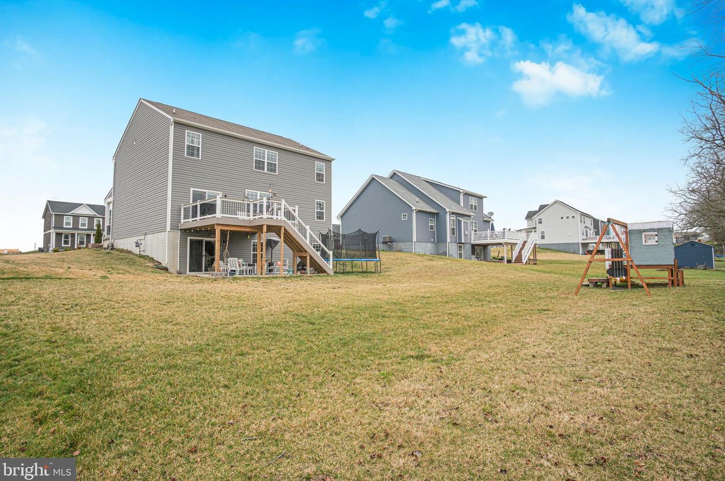 161 Winifred Dr, Hanover PA  17331 exterior