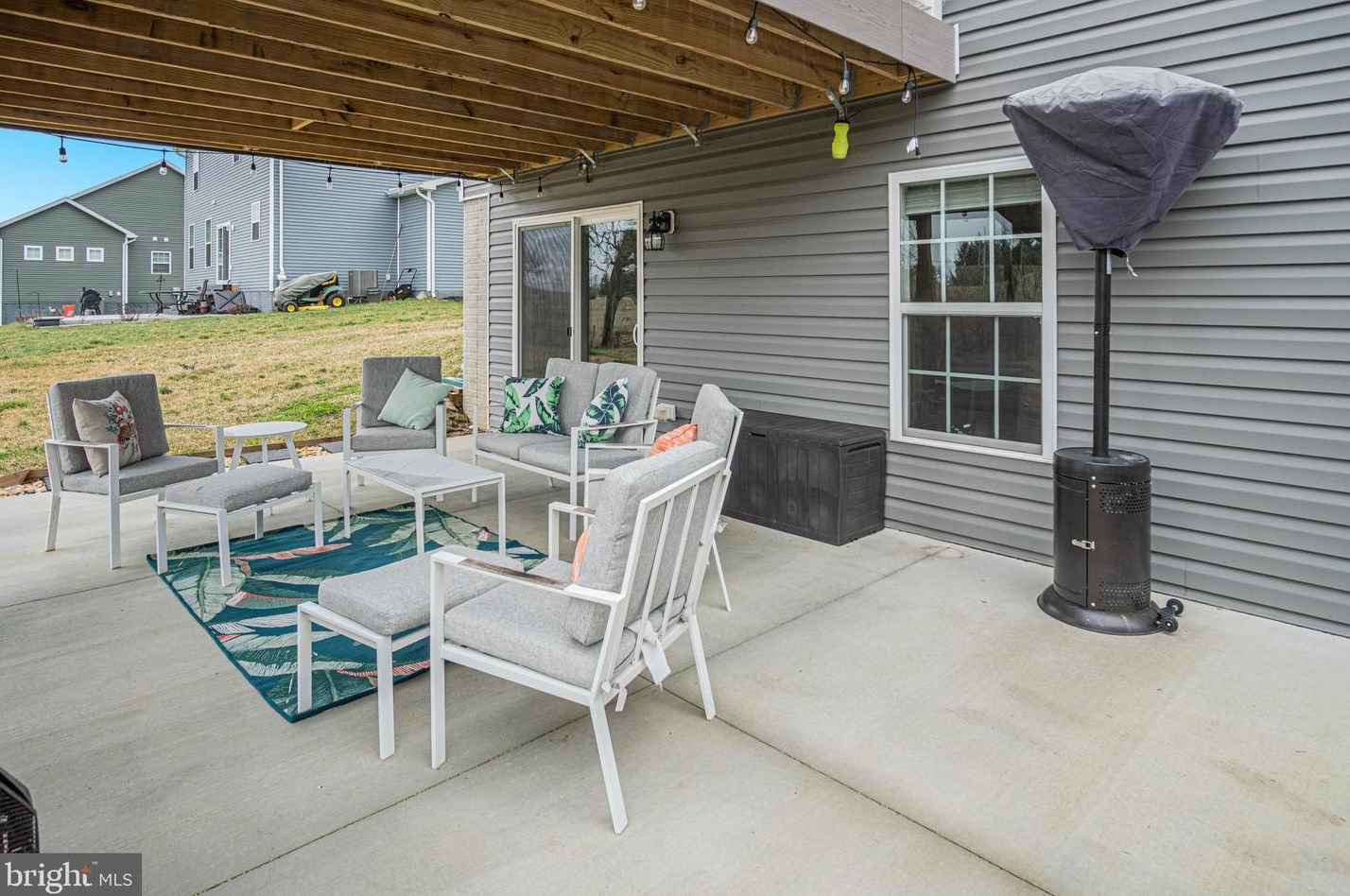 161 Winifred Dr, Hanover PA  17331 exterior