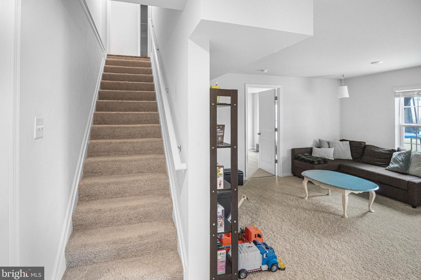 161 Winifred Dr, Hanover PA  17331 exterior