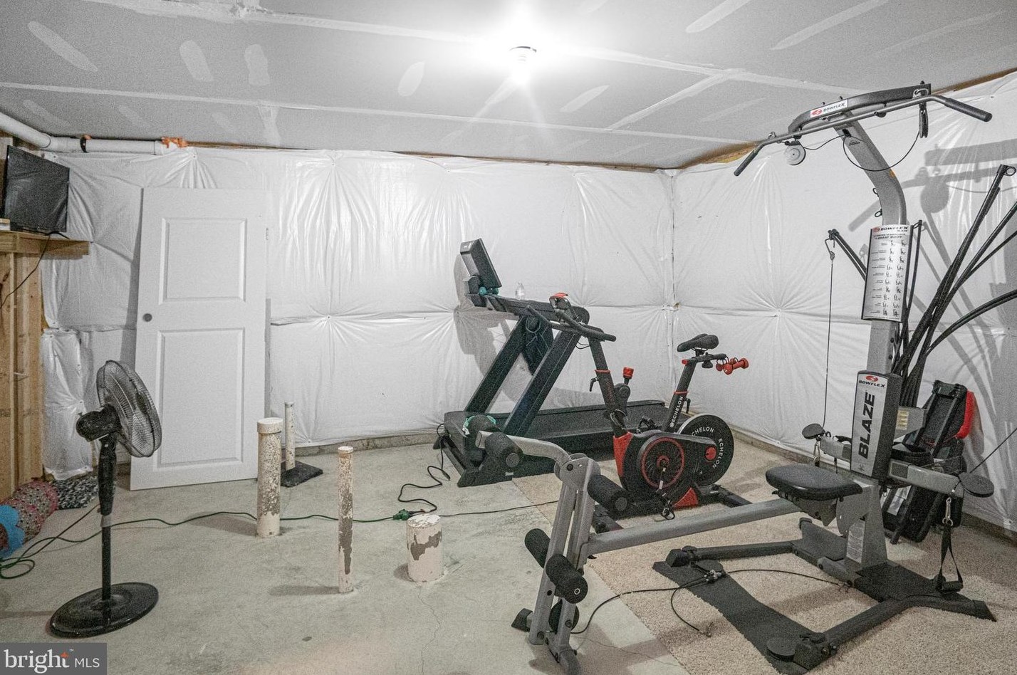 161 Winifred Dr, Hanover PA  17331 exterior