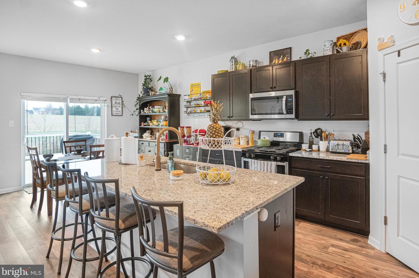 161 Winifred Dr, Hanover PA  17331 exterior