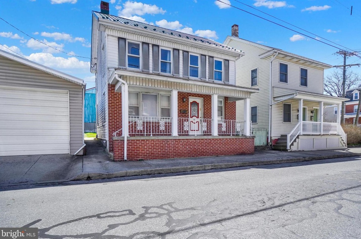 80 1st Ave, Red Lion, PA 17356-1704