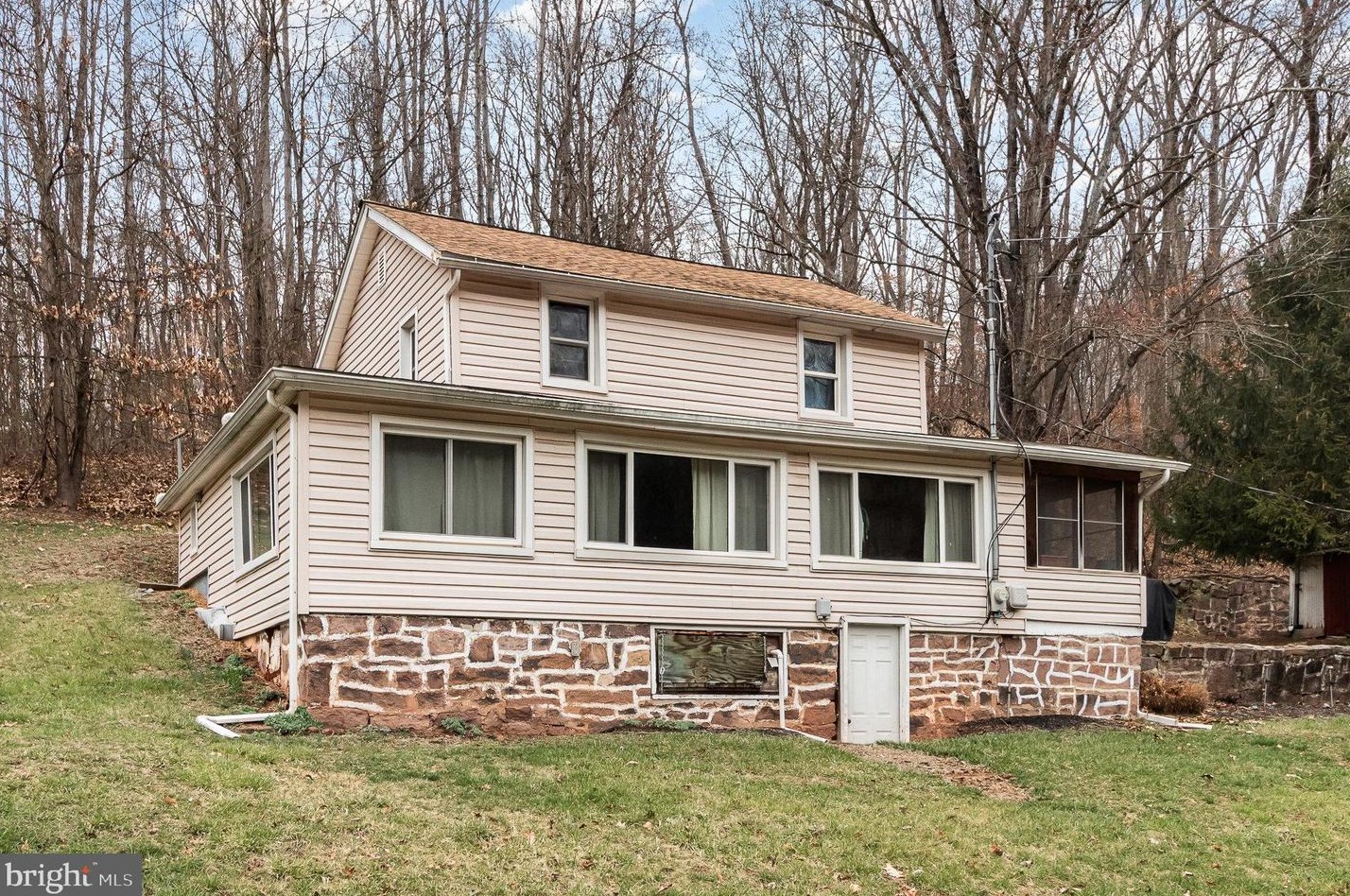 1145 Bremer Rd, York, PA 17315