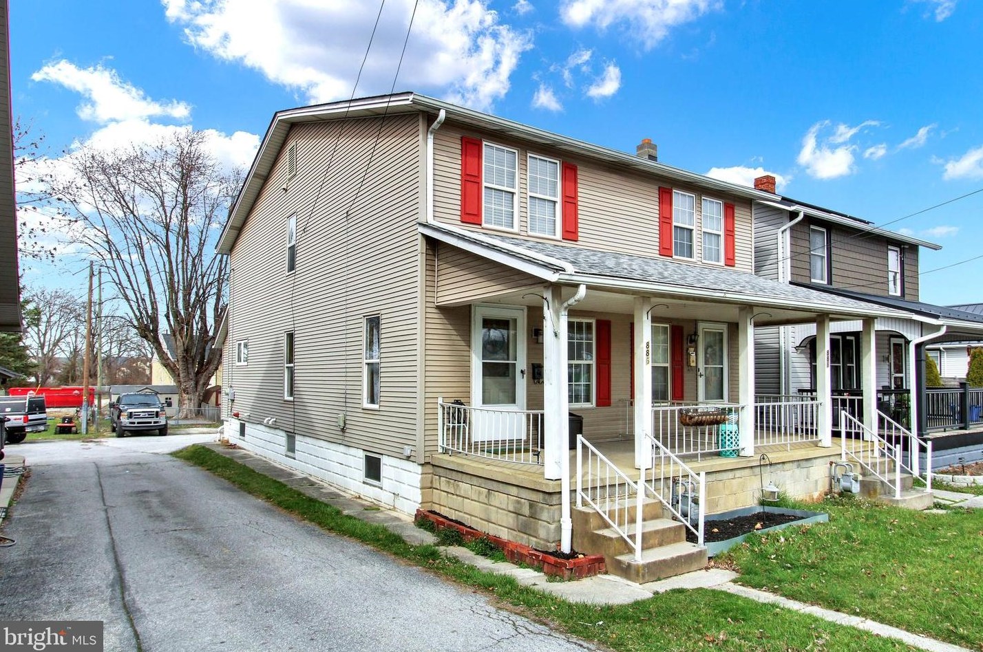886 York St, Hanover PA  17331-3437 exterior