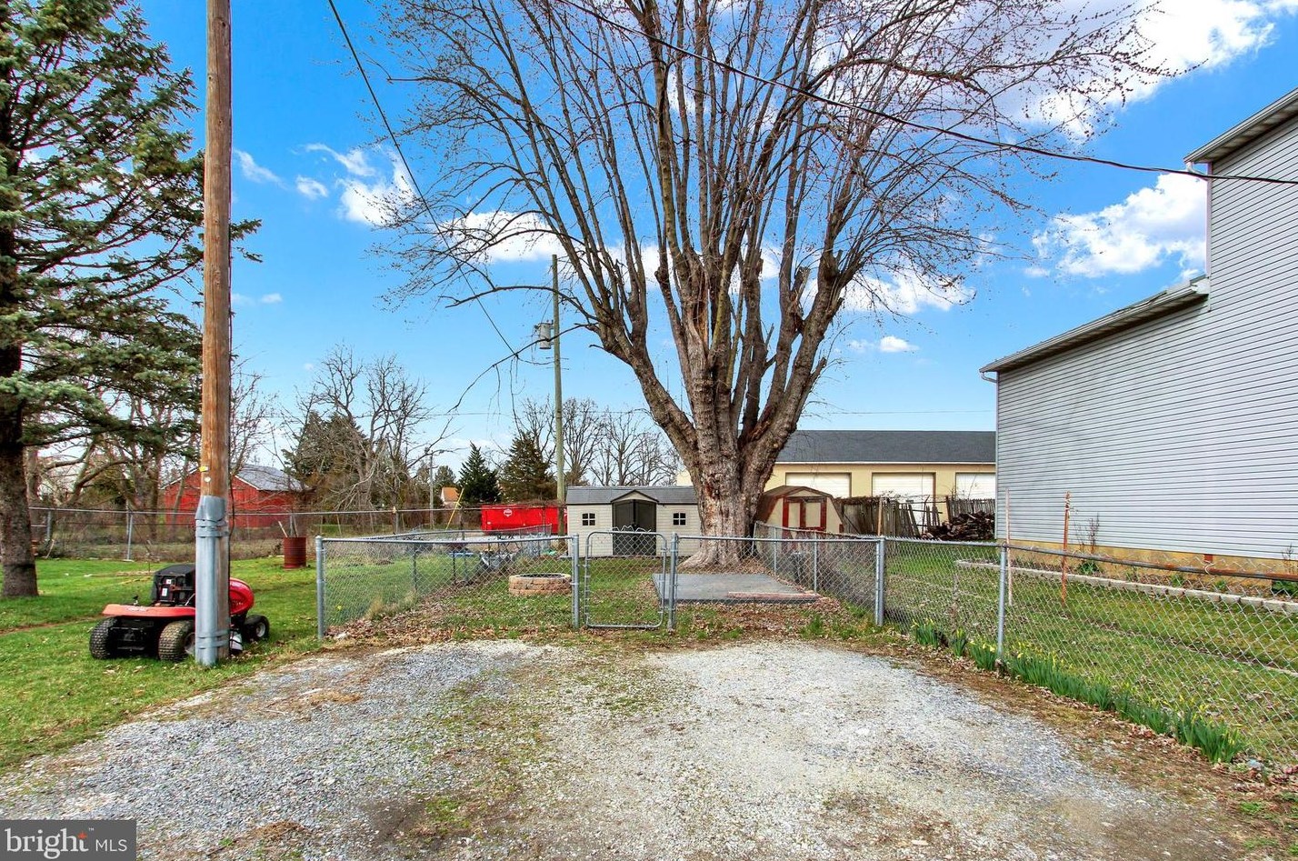 886 York St, Hanover PA  17331-3437 exterior