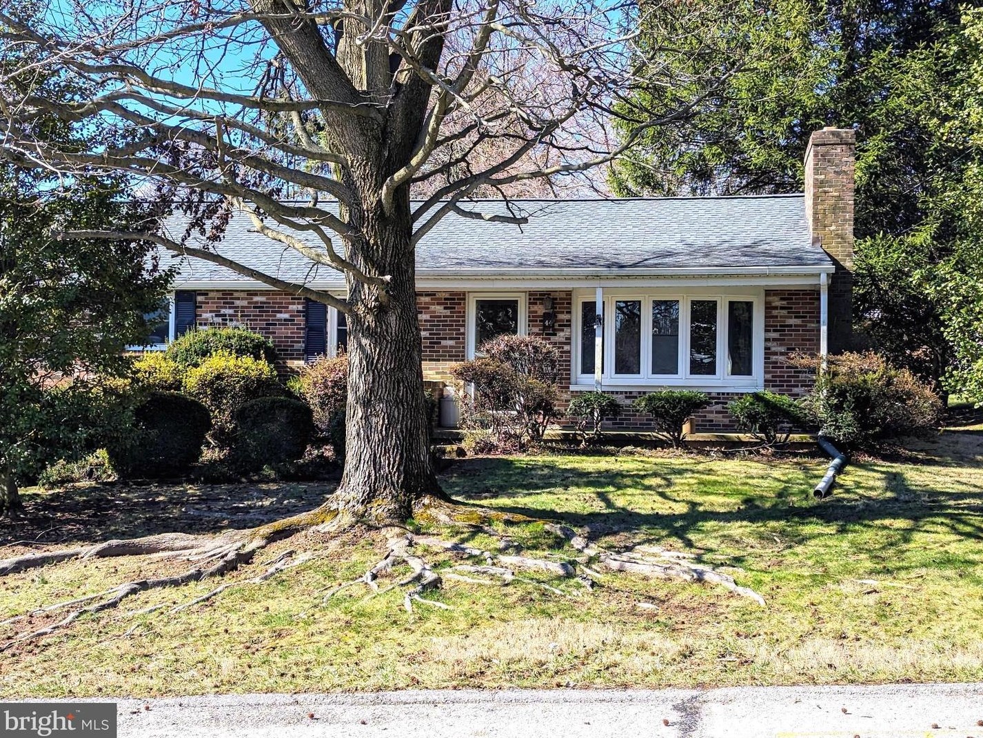 44 Charles St, Shrewsbury, PA 17361-1506