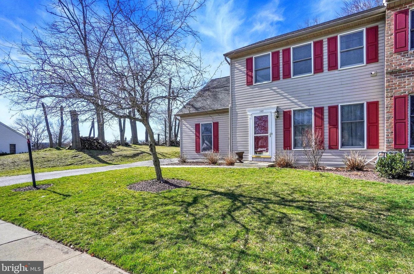 140 Poplar St, Strinestown, PA 17345