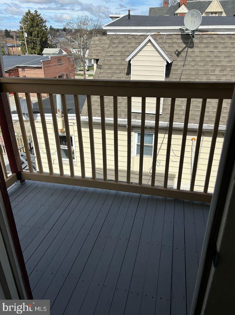 136 Main St, Spring Grove PA  17362-1061 exterior