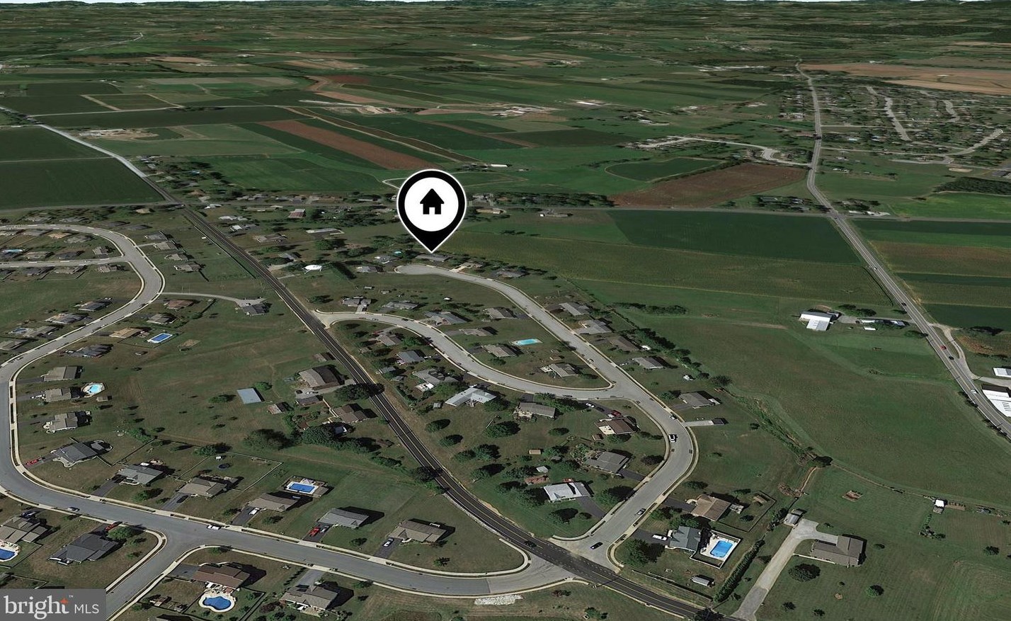 2865 Admire Springs Dr, York PA  17315-4584 exterior