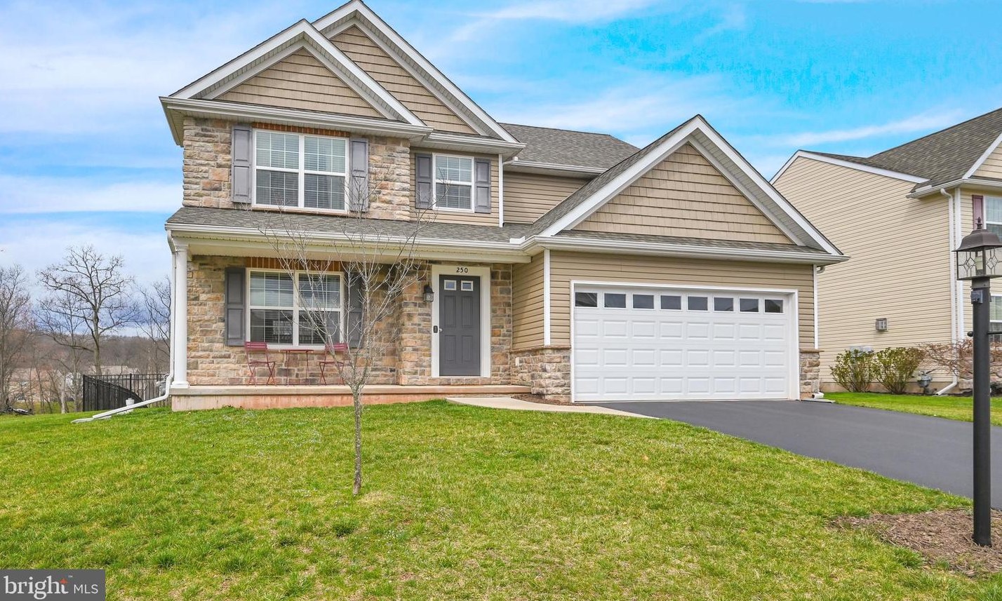 250 Andrew Dr, York, PA 17404