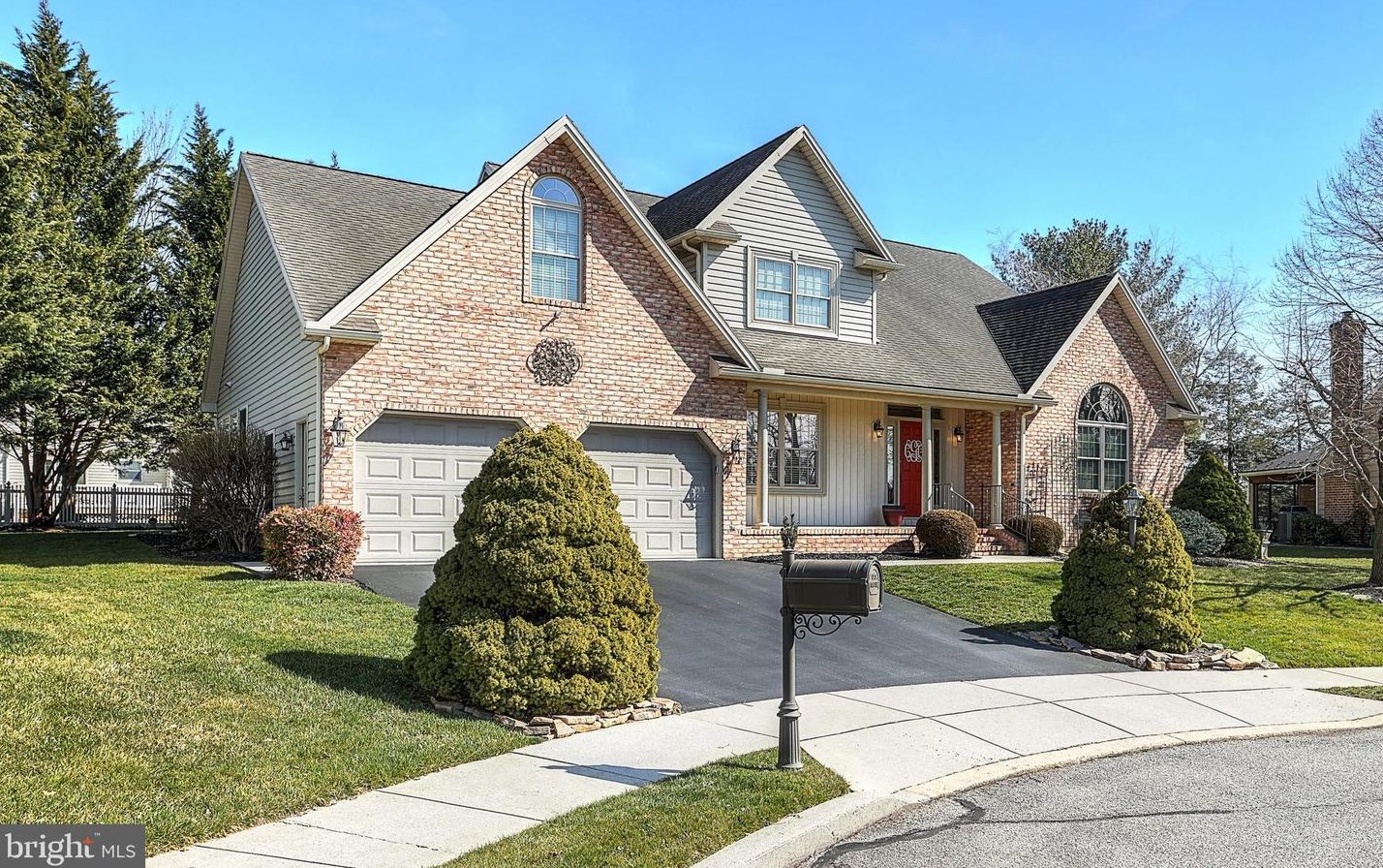 405 Redcoat Ct, Hanover, PA 17331-1379