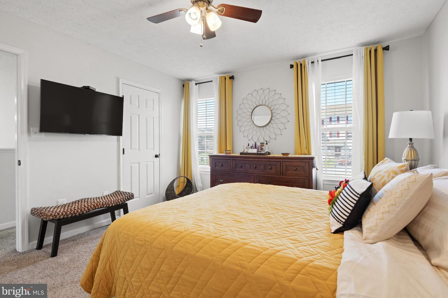 185 Country Ridge Dr, Red Lion PA  17356-8869 exterior