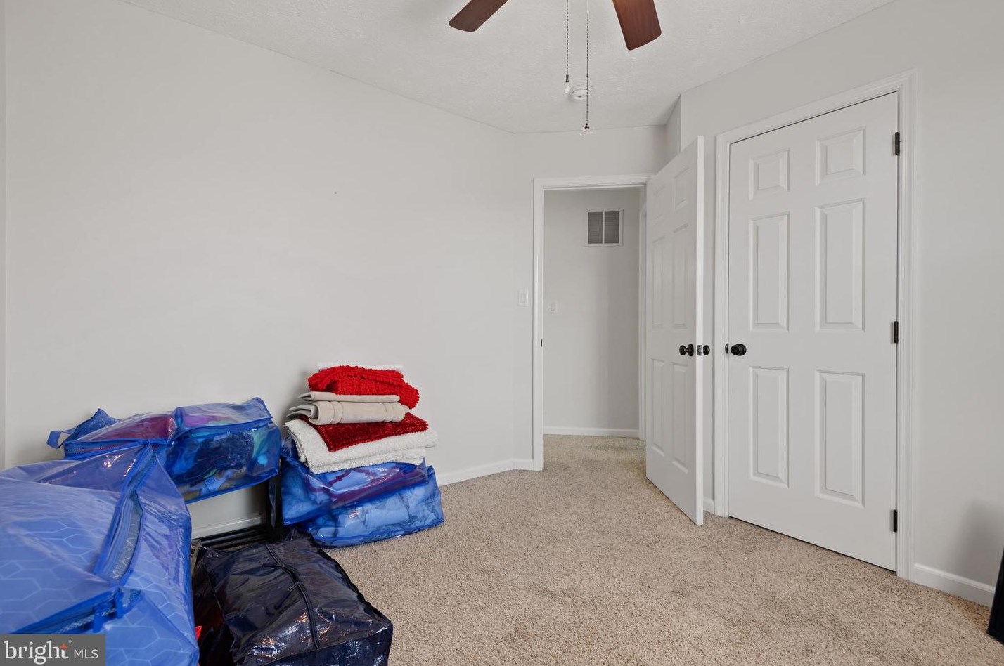 185 Country Ridge Dr, Red Lion PA  17356-8869 exterior