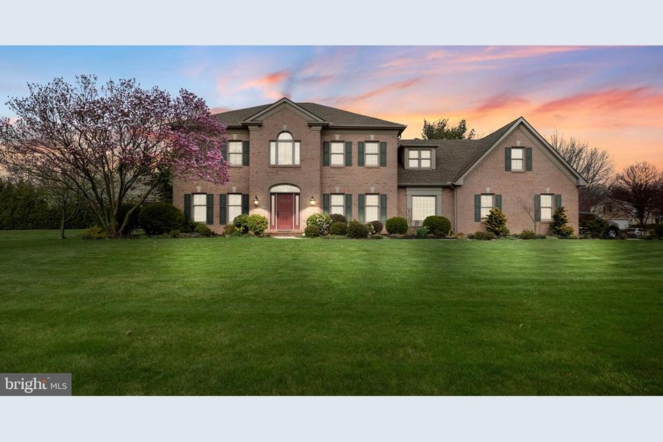 1310 Briargate Dr, York, PA 17404 MLS PAYK2057888 Coldwell Banker