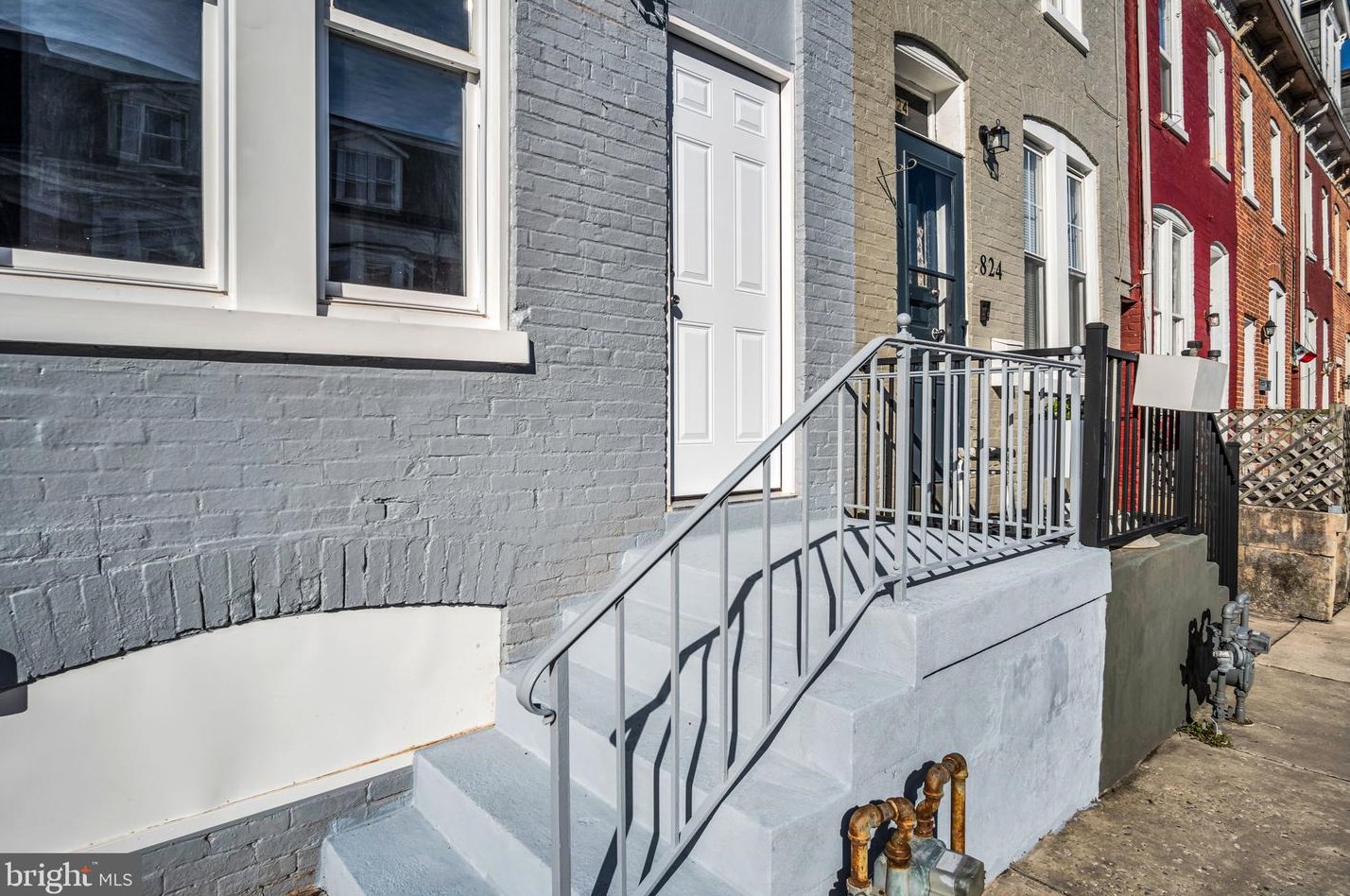 826 Beaver St, York PA  17403-2254 exterior