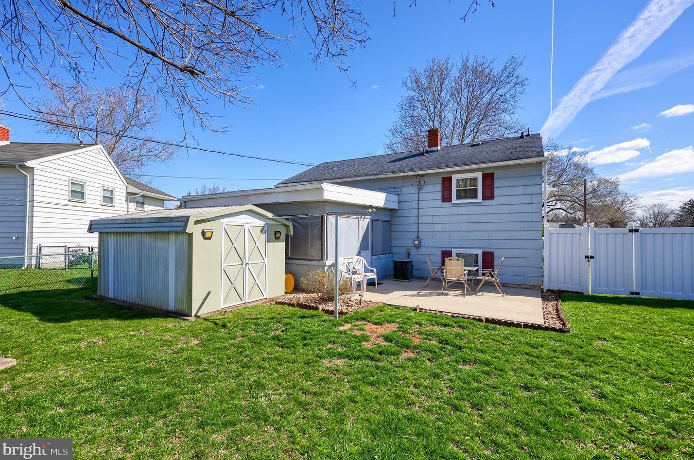 1512 Devers Rd, York, PA 17404