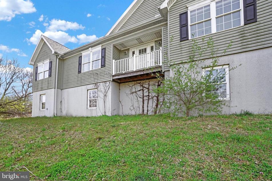 1815 Woodberry Rd, York, PA 17408 MLS PAYK2058152 Coldwell Banker