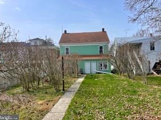23 N Water St, Spring Grove, PA 17362