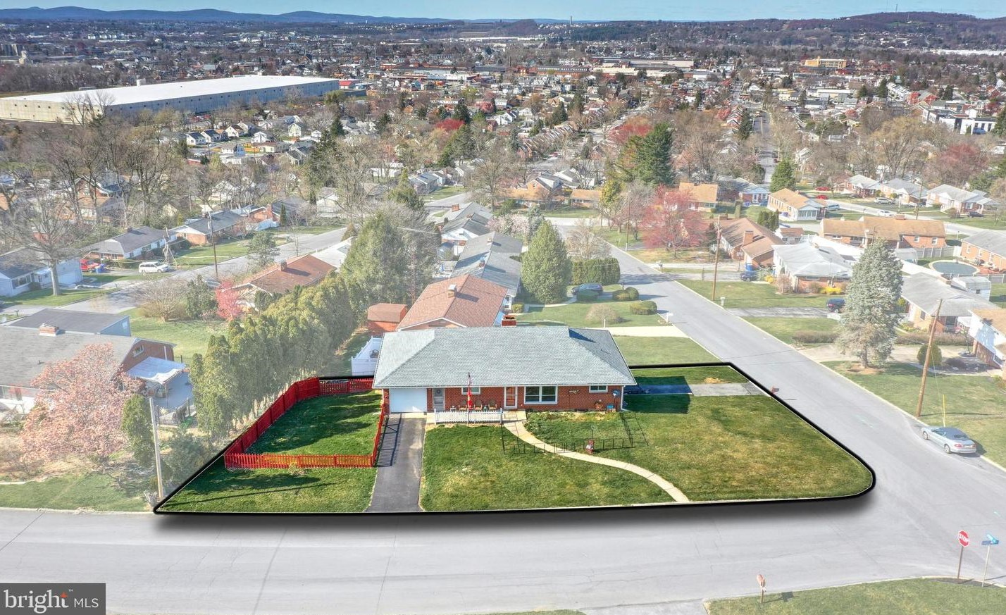 1224 Perry Ln, York, PA 17403-3346