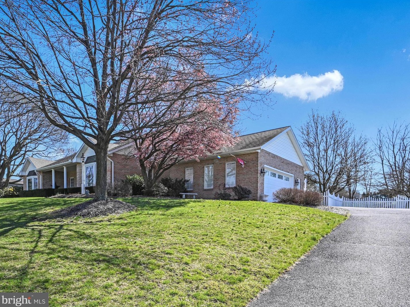 3924 Farm Dr, York, PA 17402
