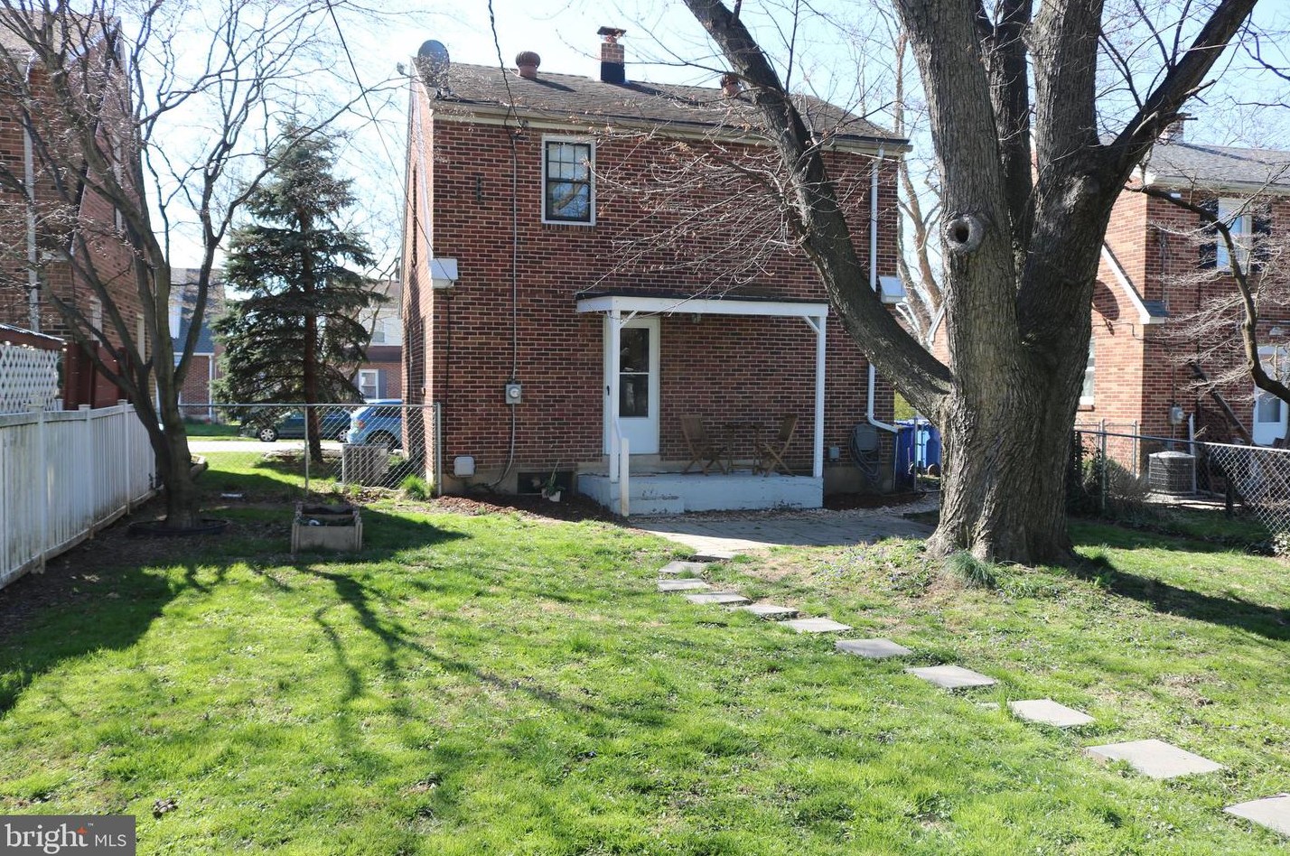 939 Midland Ave, York PA  17403-2935 exterior