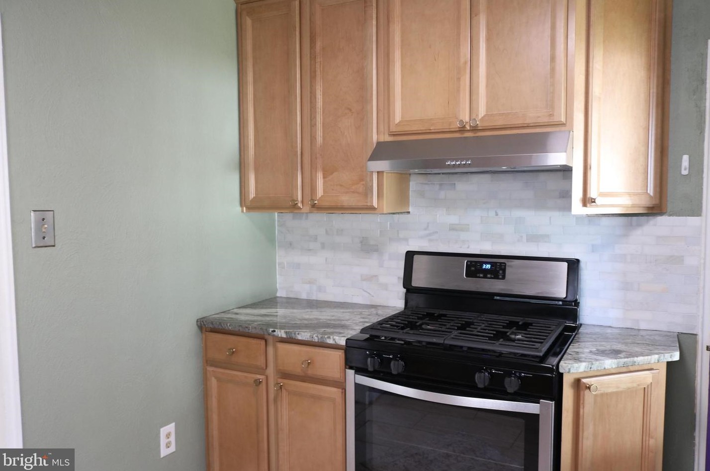 939 Midland Ave, York PA  17403-2935 exterior