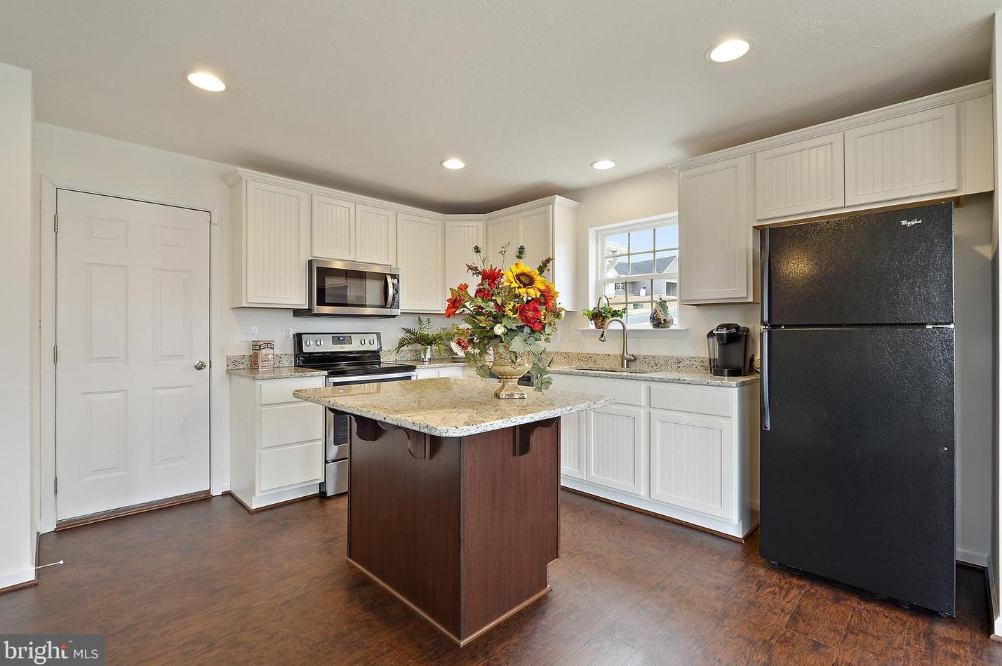 1270 Maple Ln #11, Hanover, PA 17331