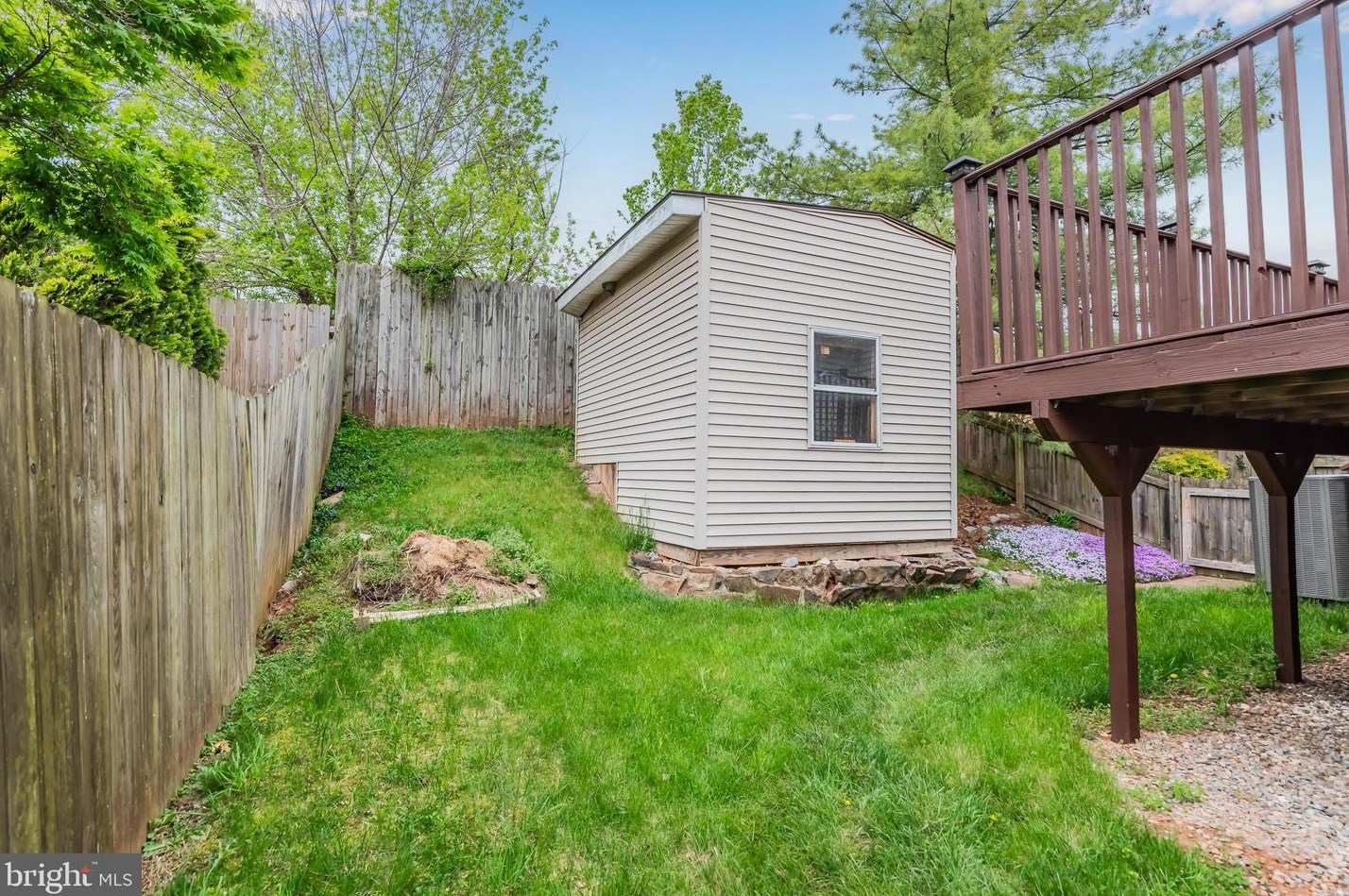 61 Privet Dr, Etters PA  17319-9598 exterior
