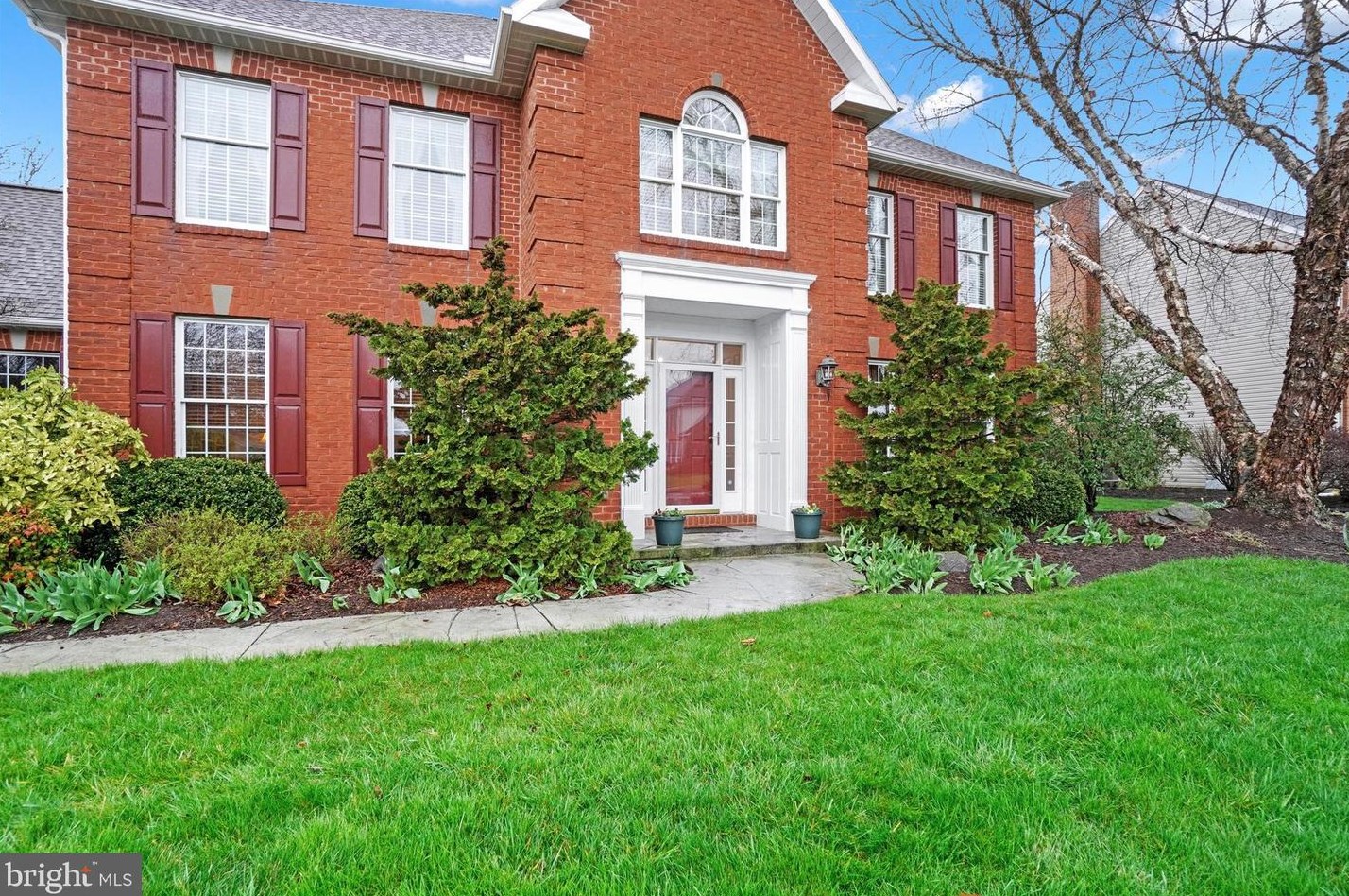339 Futurity Dr, Camp Hill, PA 17011