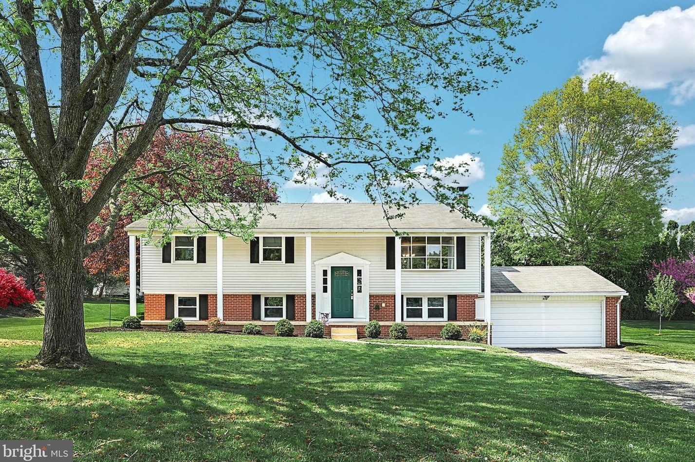 40 Singer Rd, Tolna, PA 17349-9759