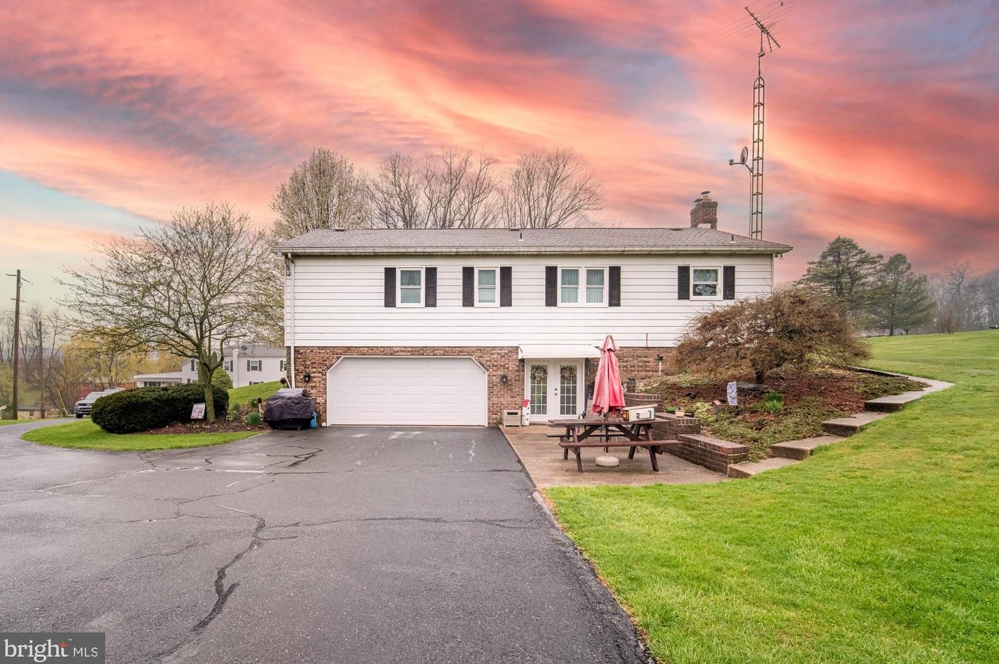 1000 Gebhart Rd, Bittersville, PA 17366
