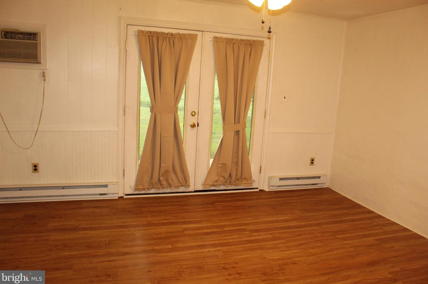 2241 Brownstone Ln, Spring Grove PA  17362-7885 exterior