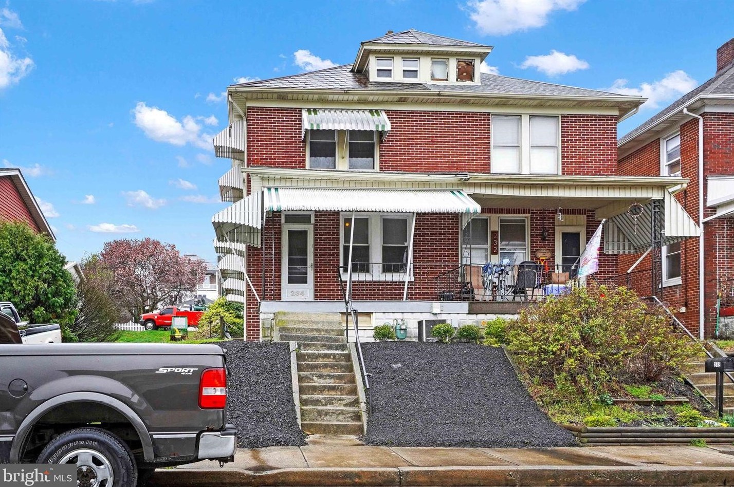 234 Wise Ave, Red Lion, PA 17356-2207