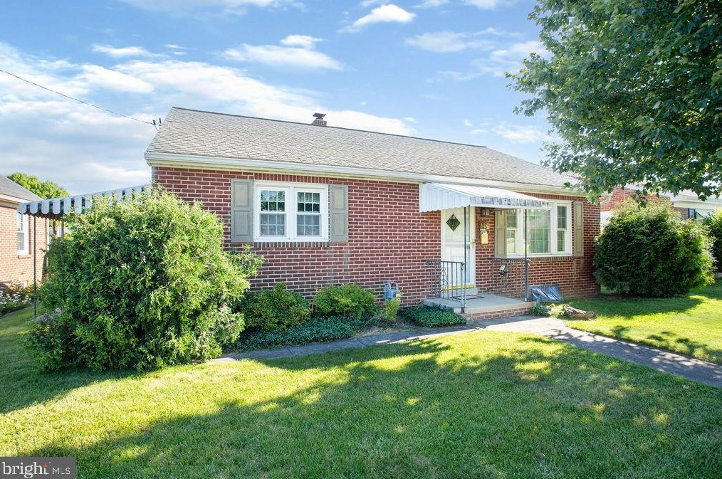 126 Paul St, Hanover, PA 17331