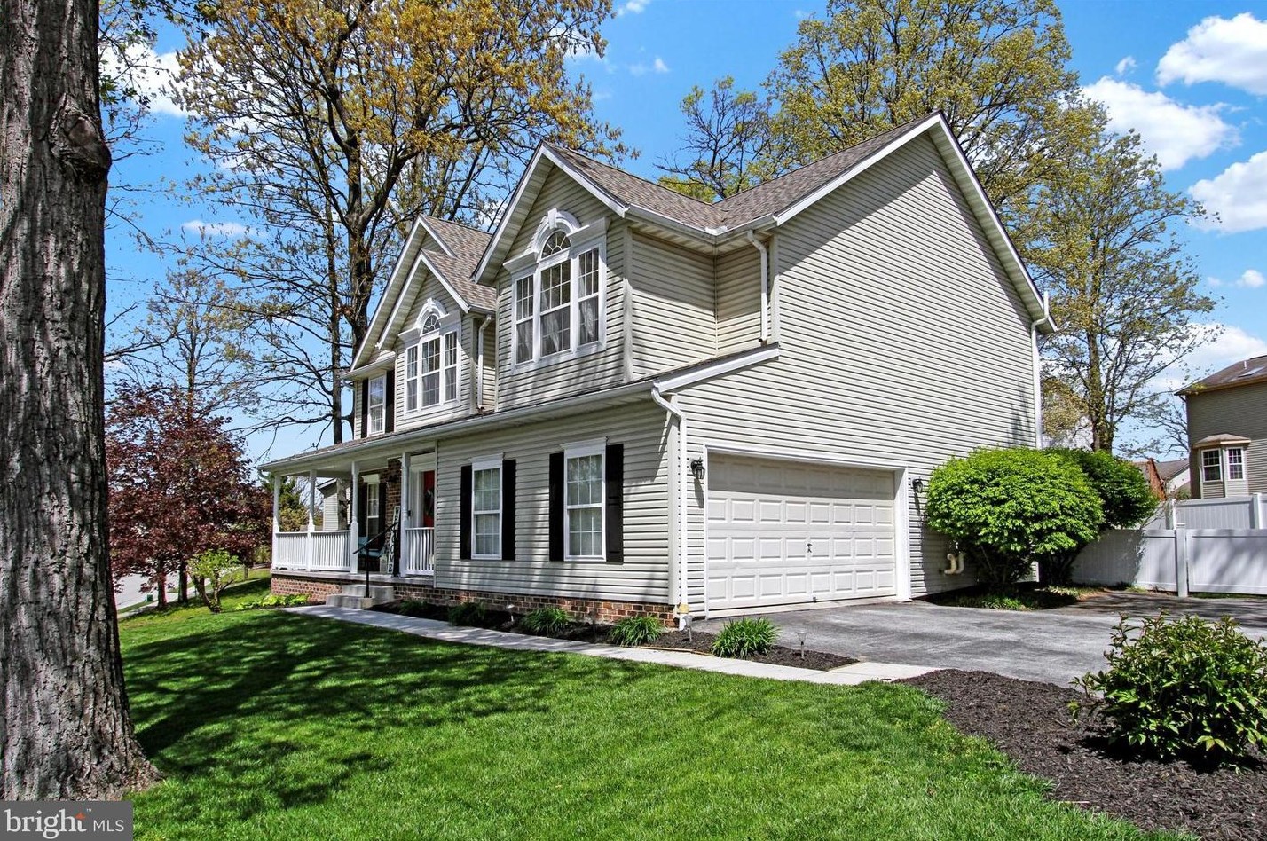 222 Moore Dr, Hanover, PA 17331